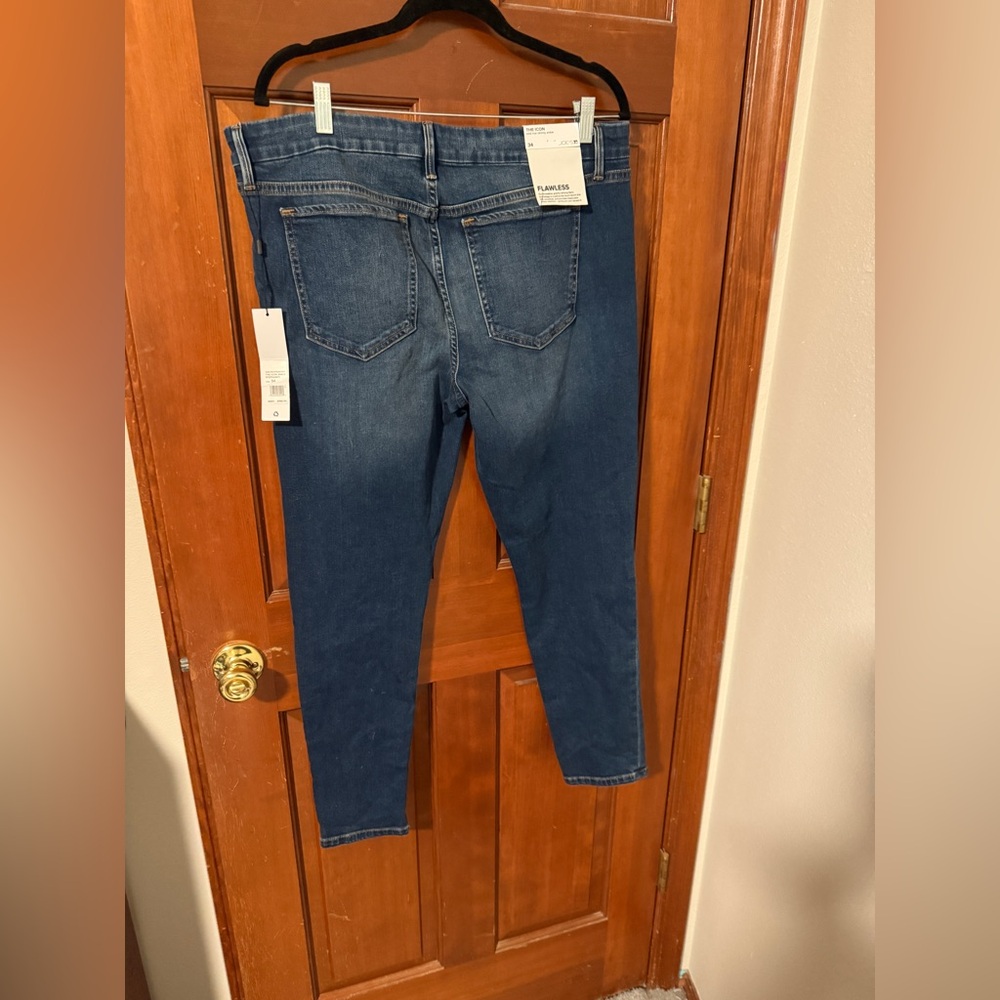 The Icon Mid Rise Skinny Ankle - Picture 2 of 3